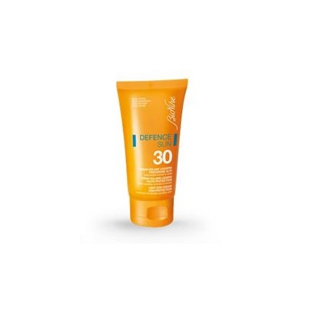 BioNike Defence Sun Crema solare protettiva viso leggera SPF30 50 ml BioNike Defence Sun Crema solare protettiva viso leggera SPF30 50 ml
