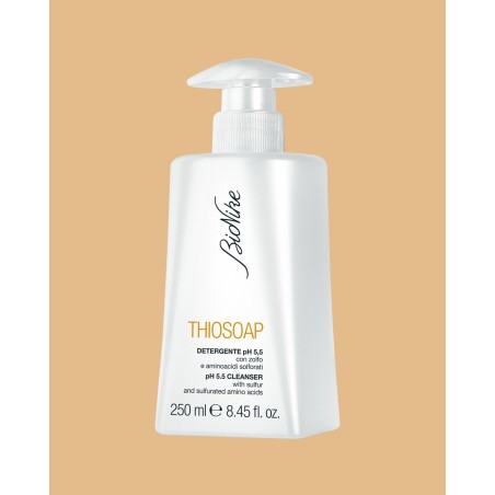 BioNike Thiosoap Detergente pelle acneica e seborroica pH 5,5 250 ml BioNike Thiosoap Detergente pelle acneica e seborroica pH 5,5 250 ml