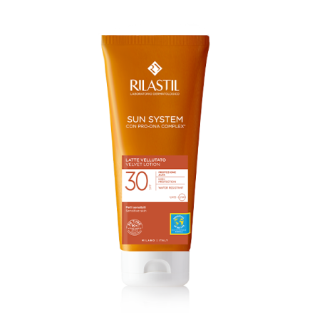 Rilastil Sun System Latte Solare vellutato Protezione Solare SPF 30 - 200 ml Rilastil Sun System Latte Solare vellutato Protezione Solare SPF 30 - 200 ml