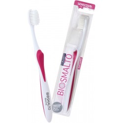 Curasept Biosmalto Sensitive Spazzolino – spazzolino con setole coniche ultra-morbide per denti sensibili e gengive delicate.