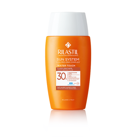 Rilastil Sun System Fluido Water Touch SPF30 protezione solare viso pelli normali e miste 50 ml Rilastil Sun System Fluido Water Touch SPF30 protezione solare viso pelli normali e miste 50 ml