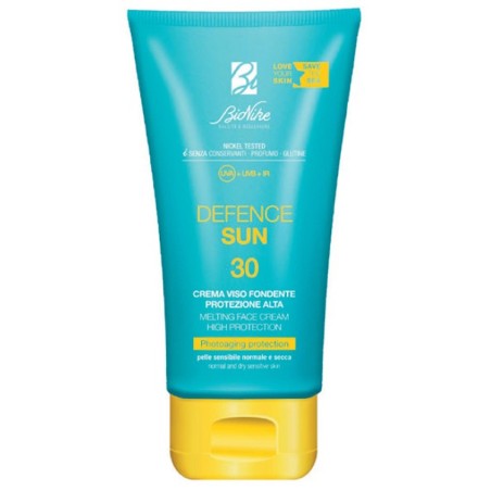 Bionike Defence Sun SPF30 Crema viso fondente alta protezione pelle secca 30 50 ml Bionike Defence Sun SPF30 Crema viso fondente alta protezione pelle secca 30 50 ml