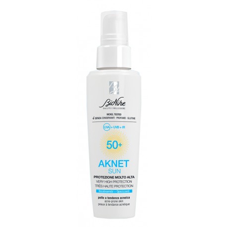 BioNike Aknet Sun SPF50+ protezione molto alta per pelle acneica 50 ml