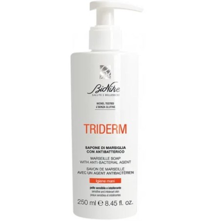 Bionike Triderm sapone di Marsiglia per le mani con antibatterico pelle intollerante 250 ml Bionike Triderm sapone di Marsiglia per le mani con antibatterico pelle intollerante 250 ml