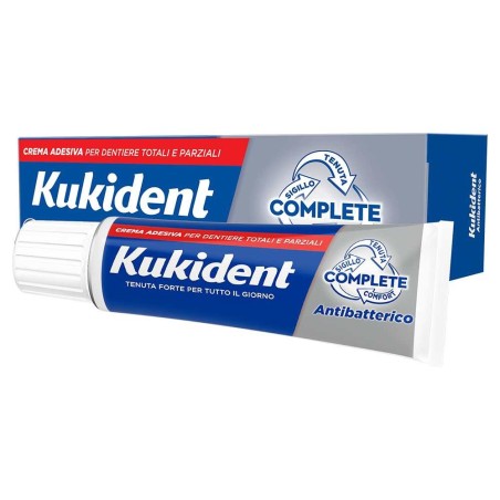 Kukident Complete Antibatterico Crema Adesiva per Dentiere 40g Kukident Complete Antibatterico Crema Adesiva per Dentiere 40g