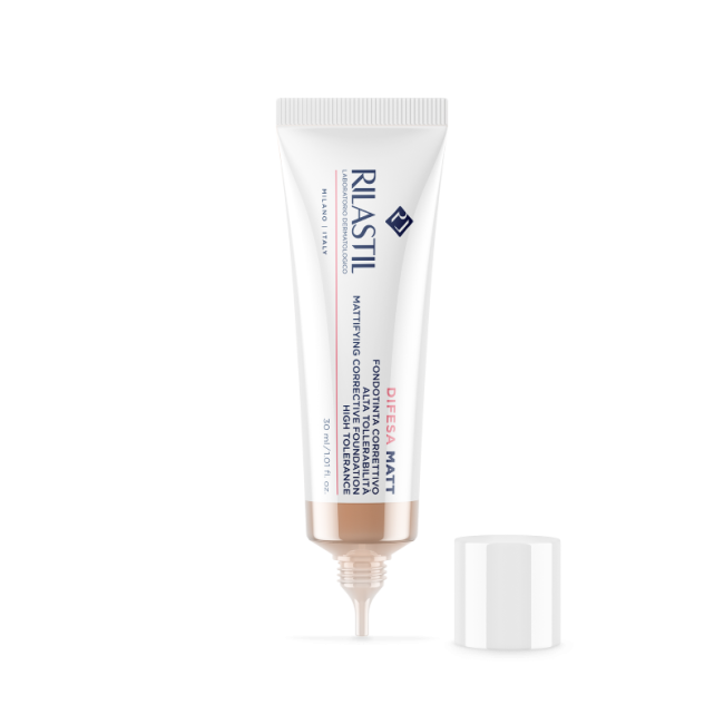 Rilastil Difesa Make Up Fondotinta correttivo effetto matt nuance 04 pelle impura 30 ml