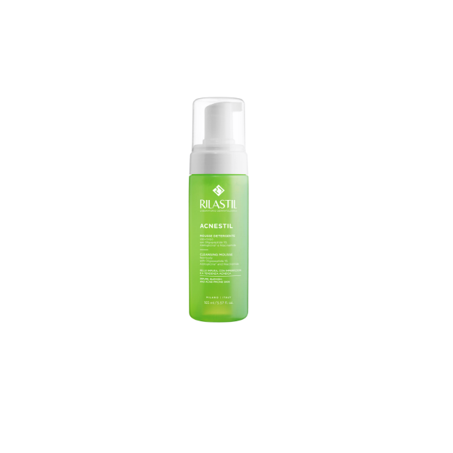 Rilastil Acnestil Mousse detergente 165 ml OMAGGIO