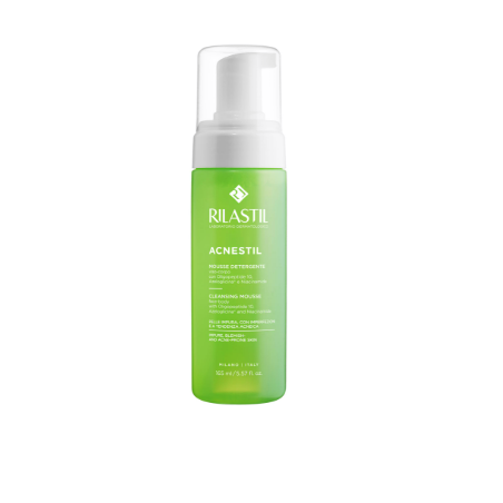 Rilastil Acnestil Mousse detergente 165 ml OMAGGIO