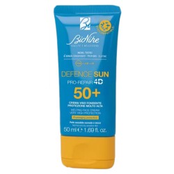 Bionike Defence Sun 50+ Crema Viso Fondente protezione solare pelle normale e secca 50 ml