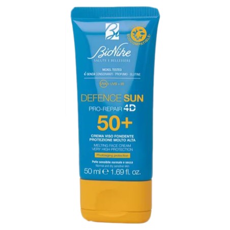 Bionike Defence Sun 50+ Crema Viso Fondente protezione solare pelle normale e secca 50 ml