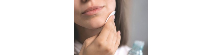 Vendita online struccanti viso, latte detergente, acqua micellare