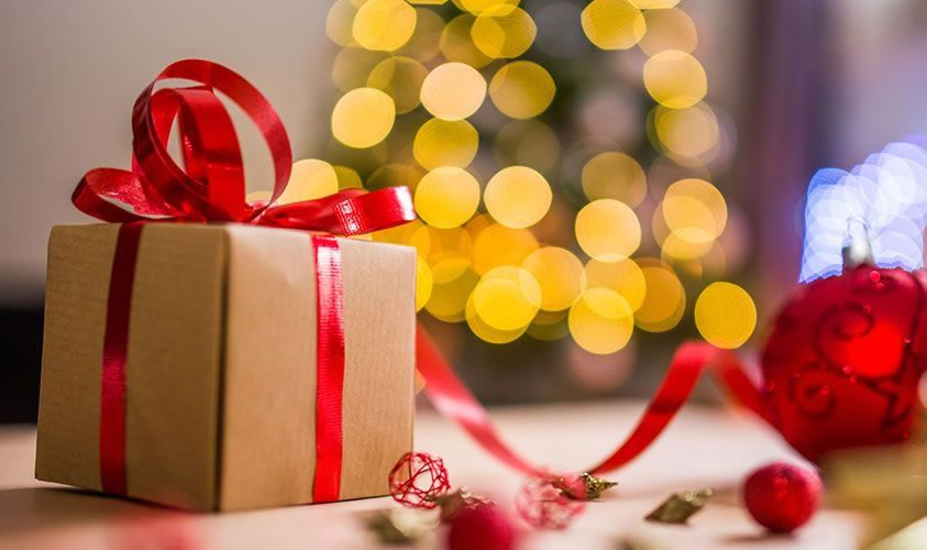 Siti Regali Di Natale.Farmacia Centrale Amato Natale In Farmacia Le Migliori Idee Regalo Per Il Tuo Natale