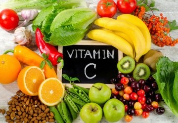 Siero alla Vitamina C: quali sono i benefici sulla pelle?