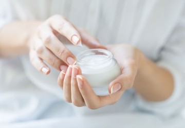 Ossido di zinco: proprietà e benefici per la pelle
