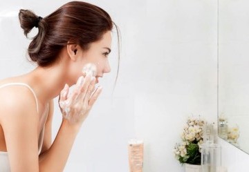 I migliori detergenti viso per pelle sensibile