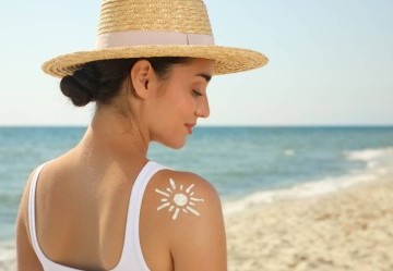 Come scegliere la migliore crema solare contro le macchie