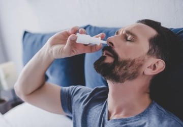 Lavaggi nasali per adulti e bambini: come e quando farli