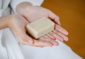 Il migliore shampoo solido e cinque validi motivi per usarlo