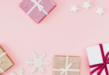 Cofanetti di Natale 2025: guida alle idee regalo in farmacia