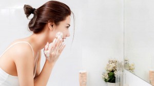 I migliori detergenti viso per pelle sensibile