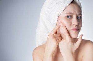 Acne o brufoli: come capire la differenza